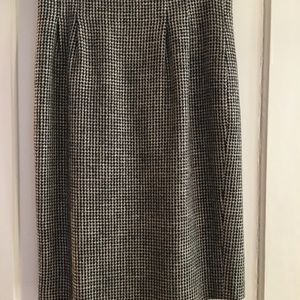 Black & Gray Weave Pattern Wool Skirt